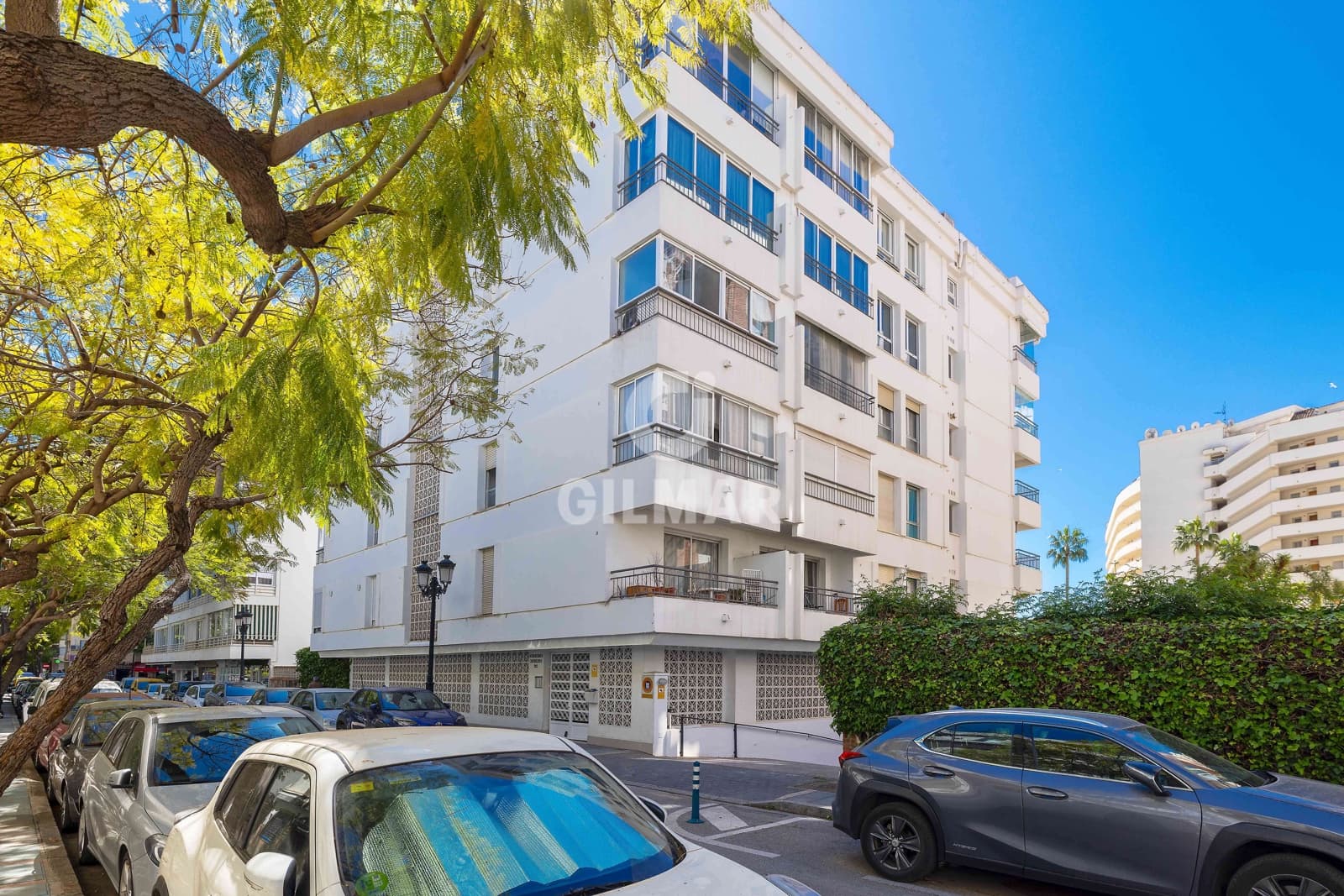 2 chambre Appartement à vendre à Marbella avec piscine garage - 430 000 € (Ref: 9802967)