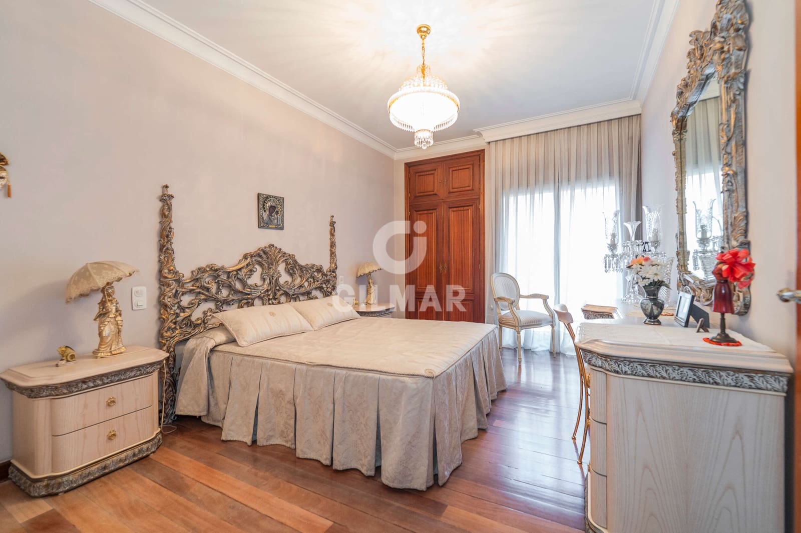 Piso de 5 habitaciones en Madrid ciudad en venta - 1.450.000 € (Ref: 9805720)