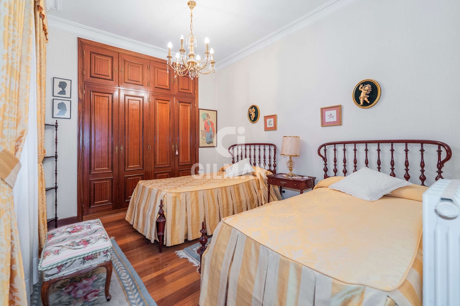 Piso de 5 habitaciones en Madrid ciudad en venta - 1.450.000 € (Ref: 9805720)