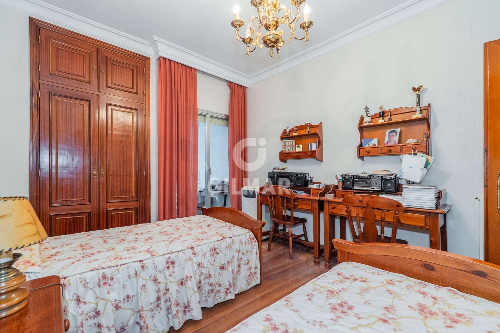 Piso de 5 habitaciones en Madrid ciudad en venta - 1.450.000 € (Ref: 9805720)