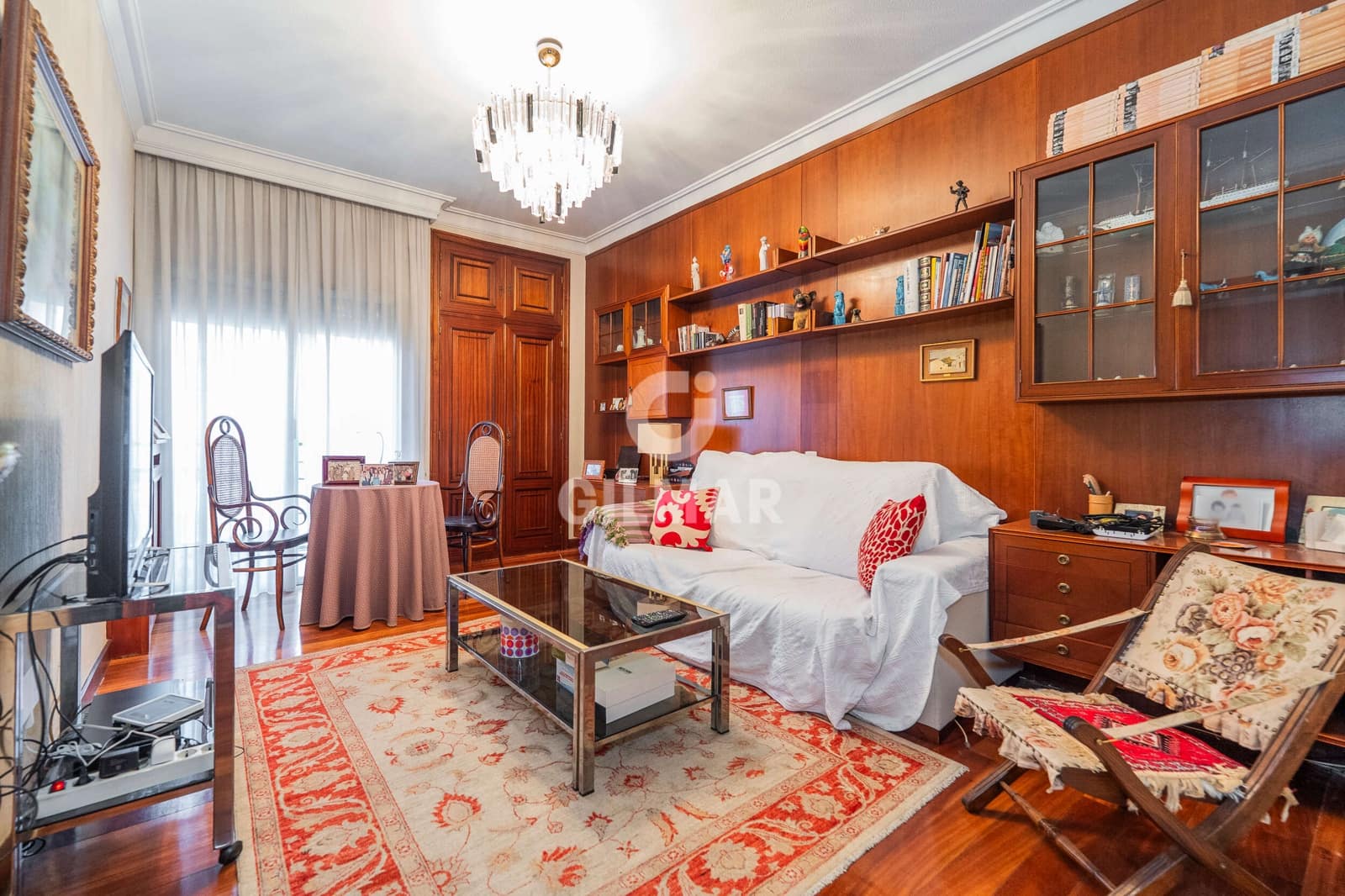 Piso de 5 habitaciones en Madrid ciudad en venta - 1.450.000 € (Ref: 9805720)