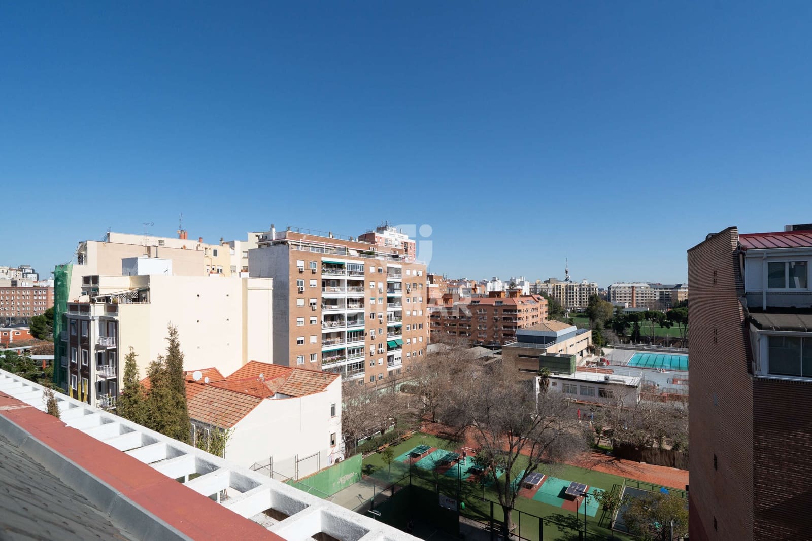 2 soveværelse Lejlighed til salg i Madrid by - € 660.000 (Ref: 9805721)