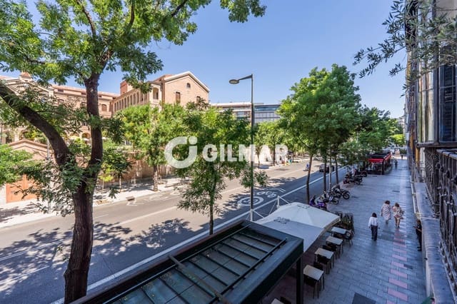 3 soveværelse Lejlighed til salg i Almagro, Madrid by - € 3.900.000 (Ref: 9805725)