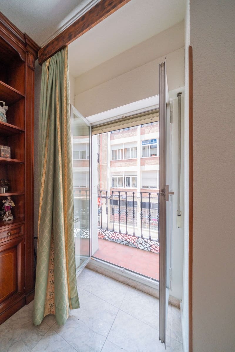 5 soveværelse Lejlighed til salg i Madrid by - € 750.000 (Ref: 9805726)