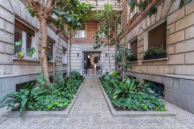 4 sypialnia Mieszkanie na sprzedaż w Rios Rosas, Miasto Madryt - 1 690 000 € (Ref: 9805727)