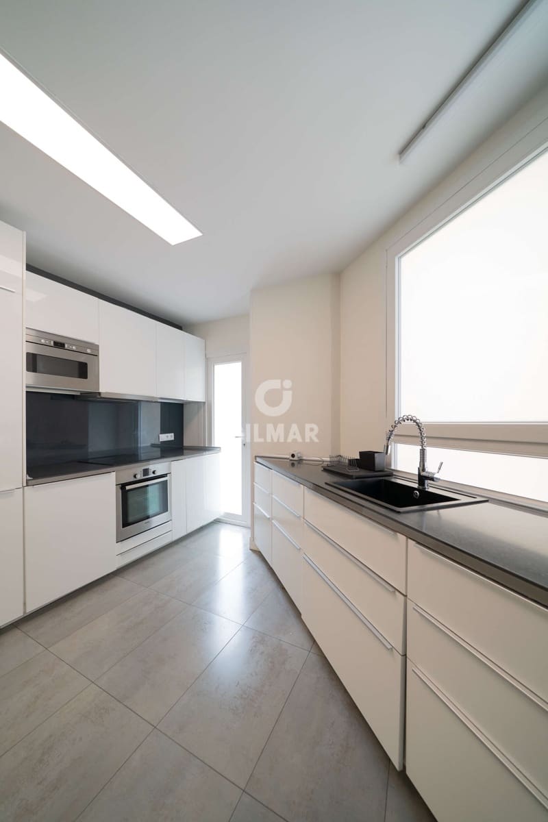 Piso de 5 habitaciones en Madrid ciudad en venta - 1.550.000 € (Ref: 9805728)
