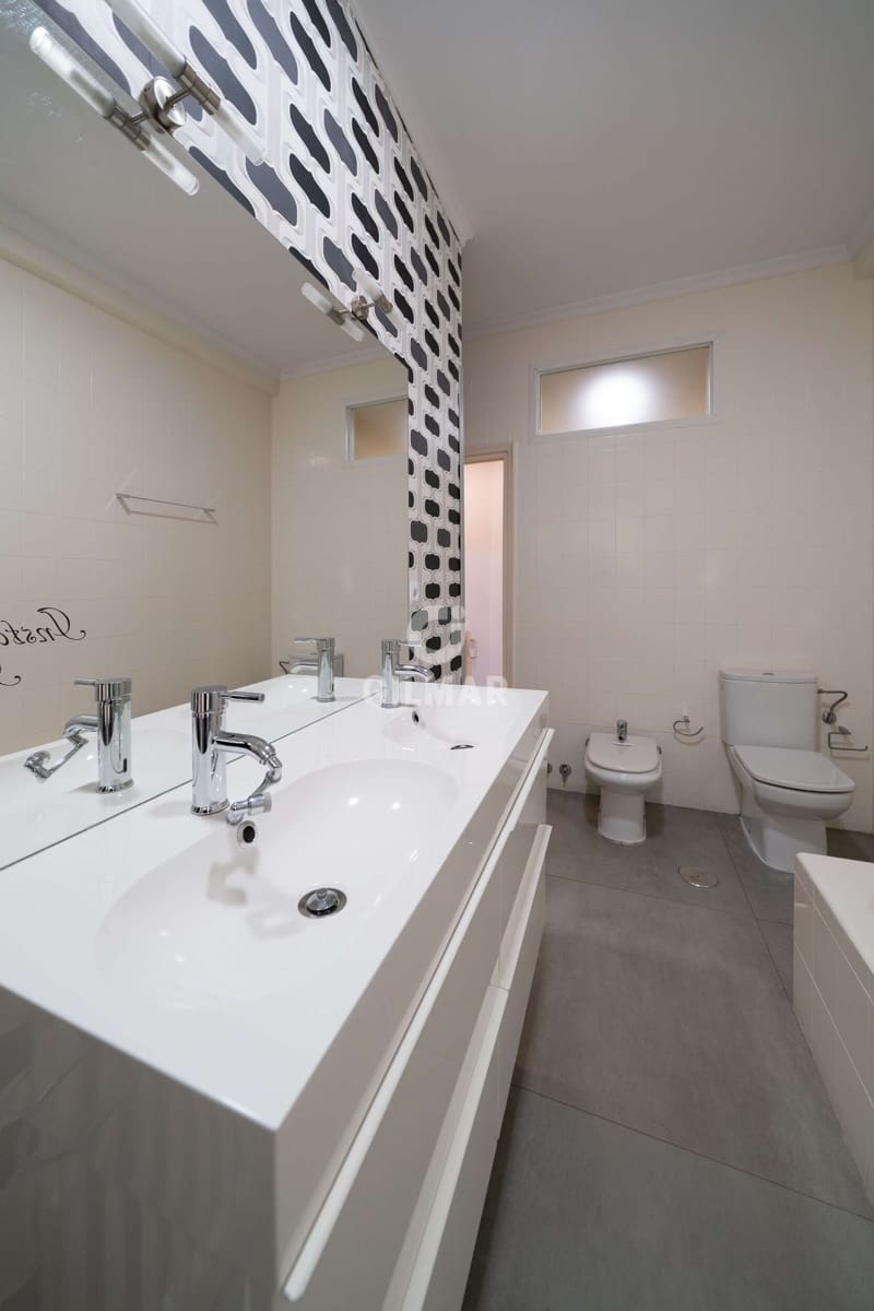 Piso de 5 habitaciones en Madrid ciudad en venta - 1.550.000 € (Ref: 9805728)