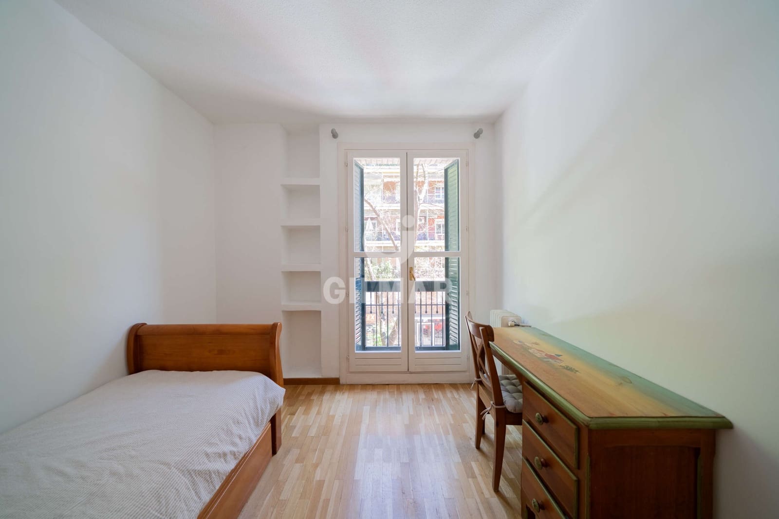 Piso de 4 habitaciones en Madrid ciudad en venta con garaje - 1.350.000 € (Ref: 9805729)