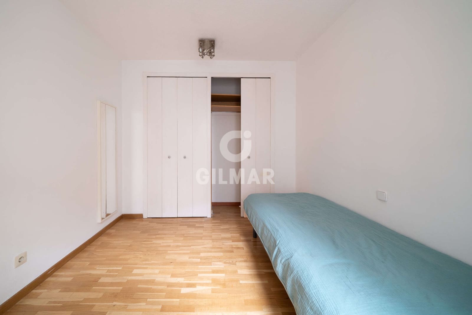 Piso de 4 habitaciones en Madrid ciudad en venta con garaje - 1.350.000 € (Ref: 9805729)