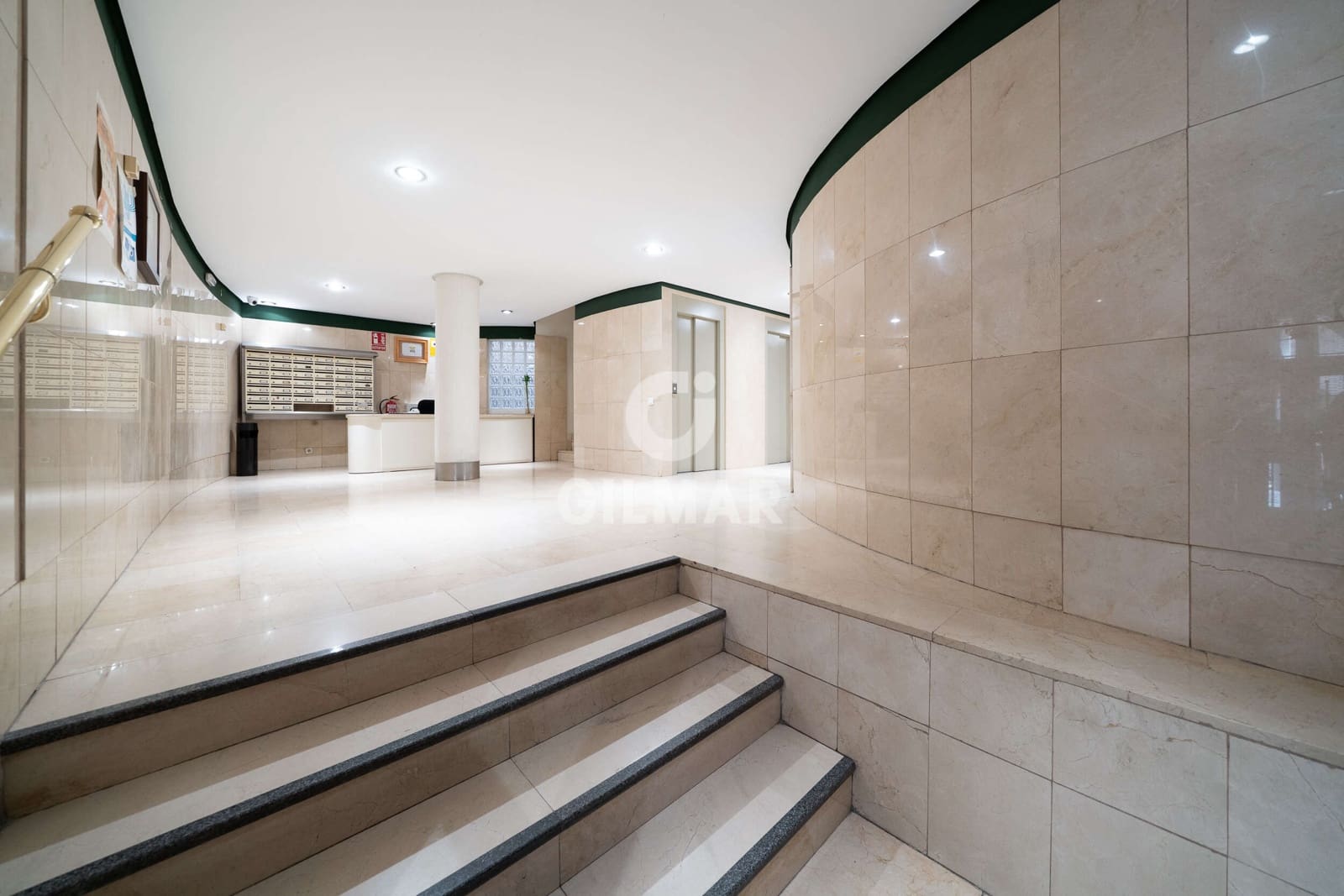 Piso de 4 habitaciones en Madrid ciudad en venta con garaje - 1.350.000 € (Ref: 9805729)