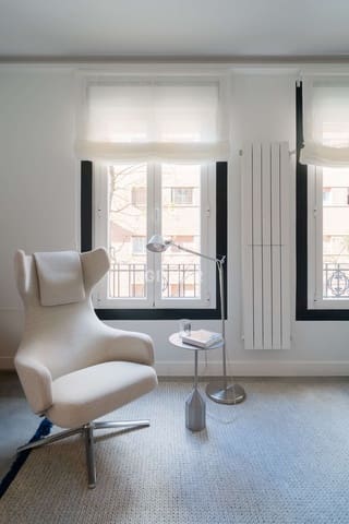 2 slaapkamer Flat te koop in Almagro, Madrid stad - € 1.145.000 (Ref: 9805731)