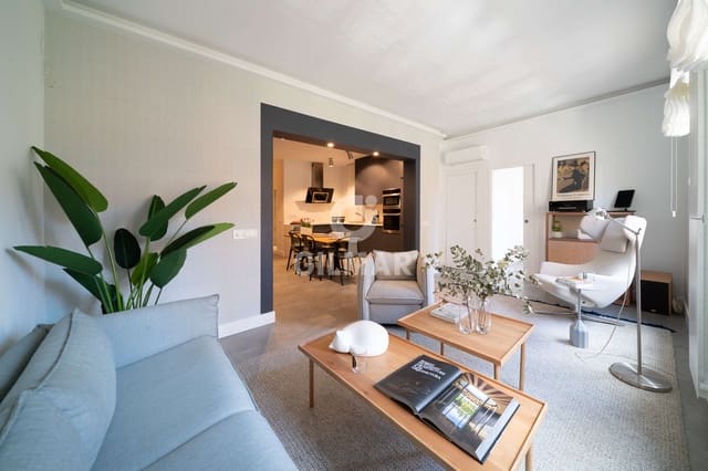 2 slaapkamer Flat te koop in Almagro, Madrid stad - € 1.145.000 (Ref: 9805731)