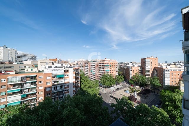 6 sypialnia Mieszkanie na sprzedaż w Vallehermoso, Miasto Madryt z garażem - 1 590 000 € (Ref: 9805734)