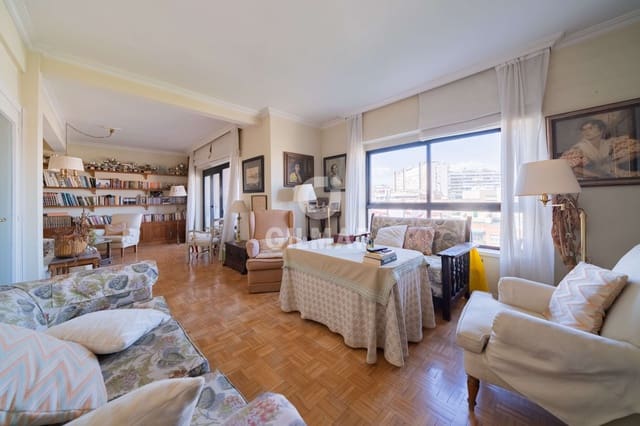 6 sypialnia Mieszkanie na sprzedaż w Vallehermoso, Miasto Madryt z garażem - 1 590 000 € (Ref: 9805734)