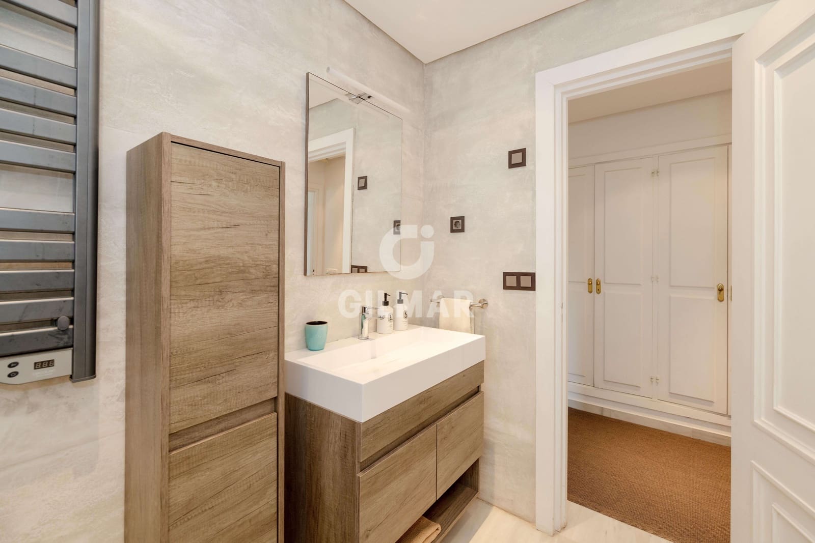 3 makuuhuone Asunto myytävänä paikassa Cabopino mukana uima-altaan - 850 000 € (Ref: 9807176)