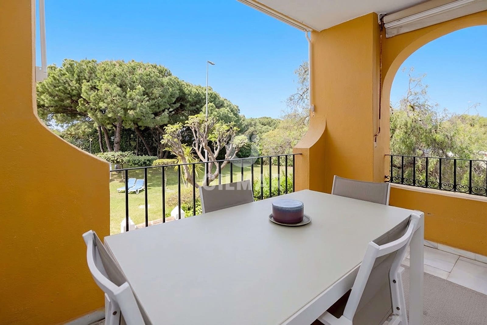 3 makuuhuone Asunto myytävänä paikassa Cabopino mukana uima-altaan - 850 000 € (Ref: 9807176)