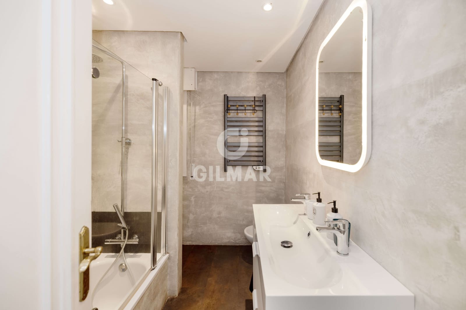 3 makuuhuone Asunto myytävänä paikassa Cabopino mukana uima-altaan - 850 000 € (Ref: 9807176)