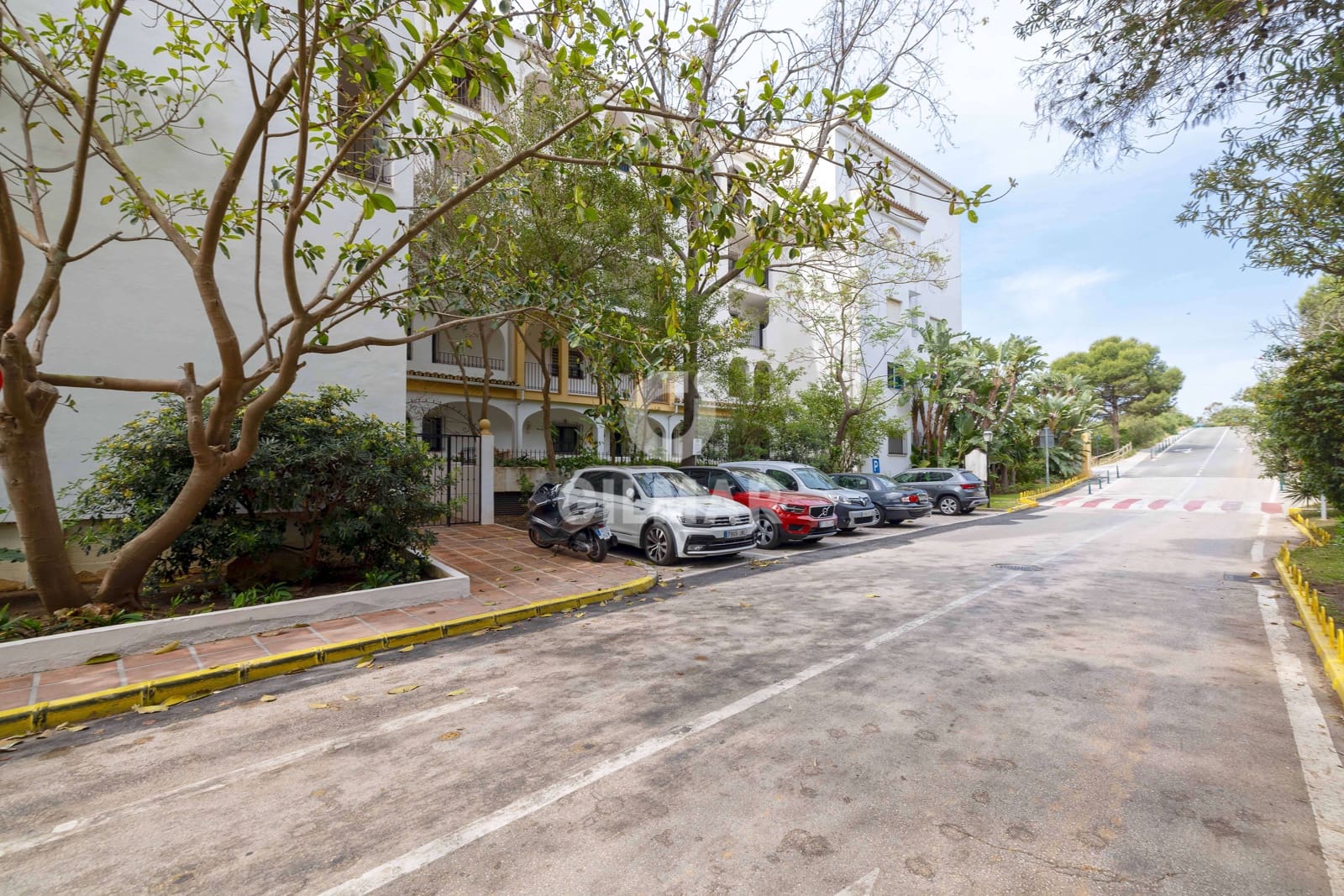 3 makuuhuone Asunto myytävänä paikassa Cabopino mukana uima-altaan - 850 000 € (Ref: 9807176)