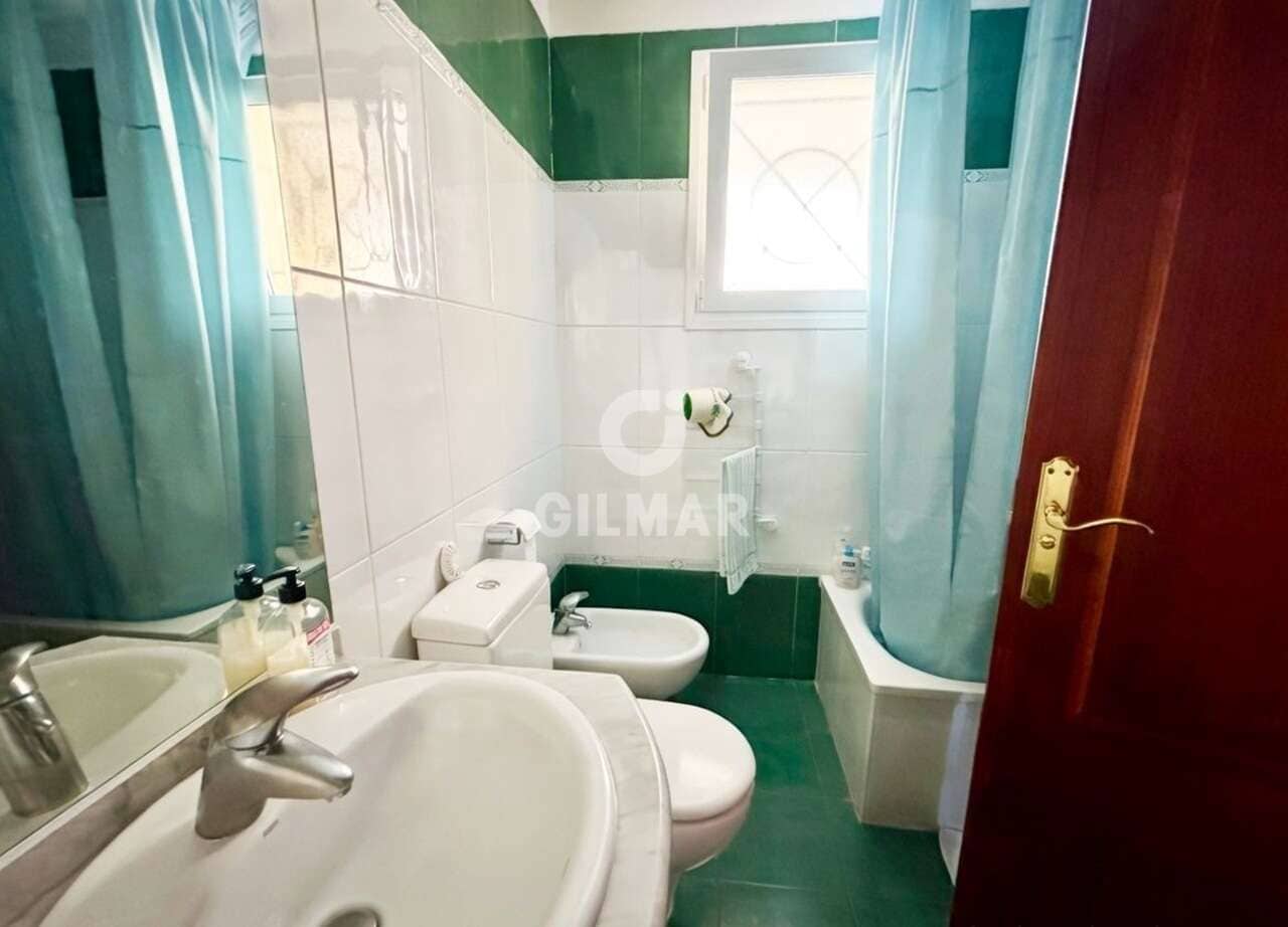 4 bedroom Flat for sale in Los Cristianos with pool - € 1,250,000 (Ref: 9807475)