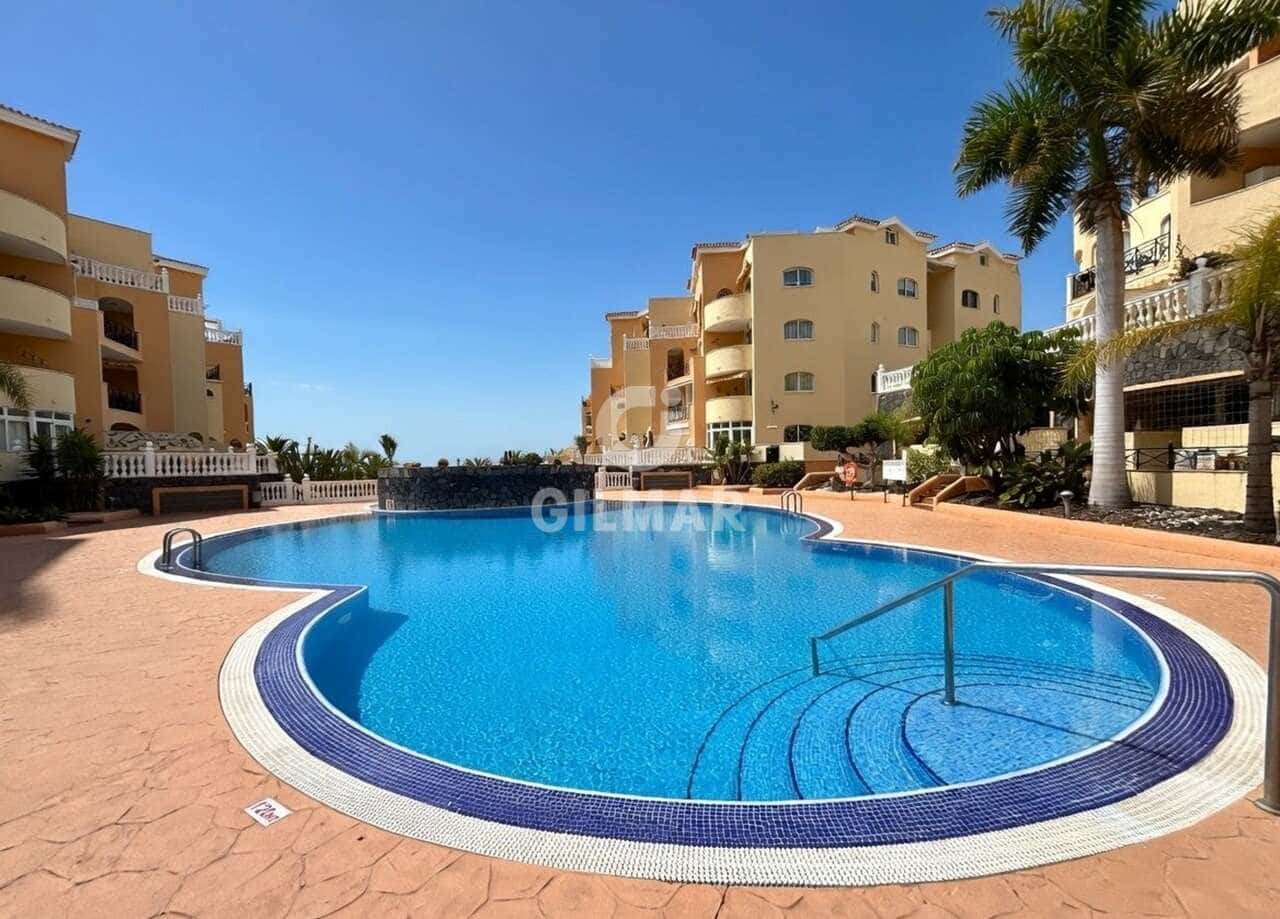 4 bedroom Flat for sale in Los Cristianos with pool - € 1,250,000 (Ref: 9807475)