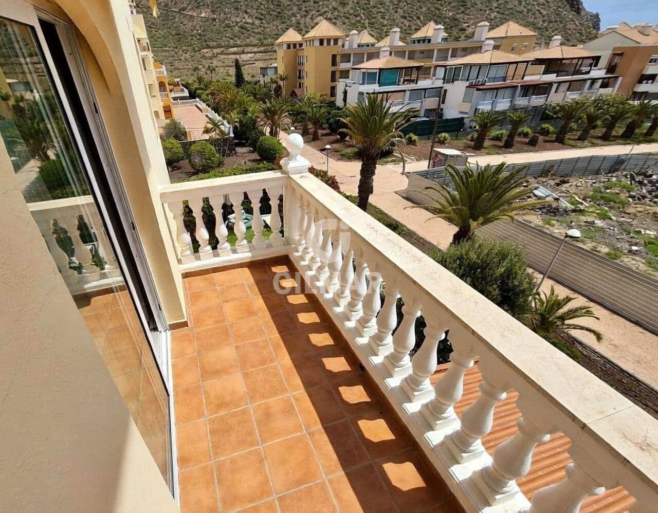 4 bedroom Flat for sale in Los Cristianos with pool - € 1,250,000 (Ref: 9807475)