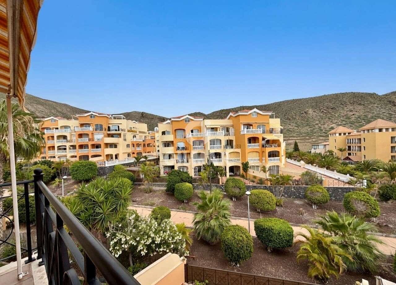 4 bedroom Flat for sale in Los Cristianos with pool - € 1,250,000 (Ref: 9807475)