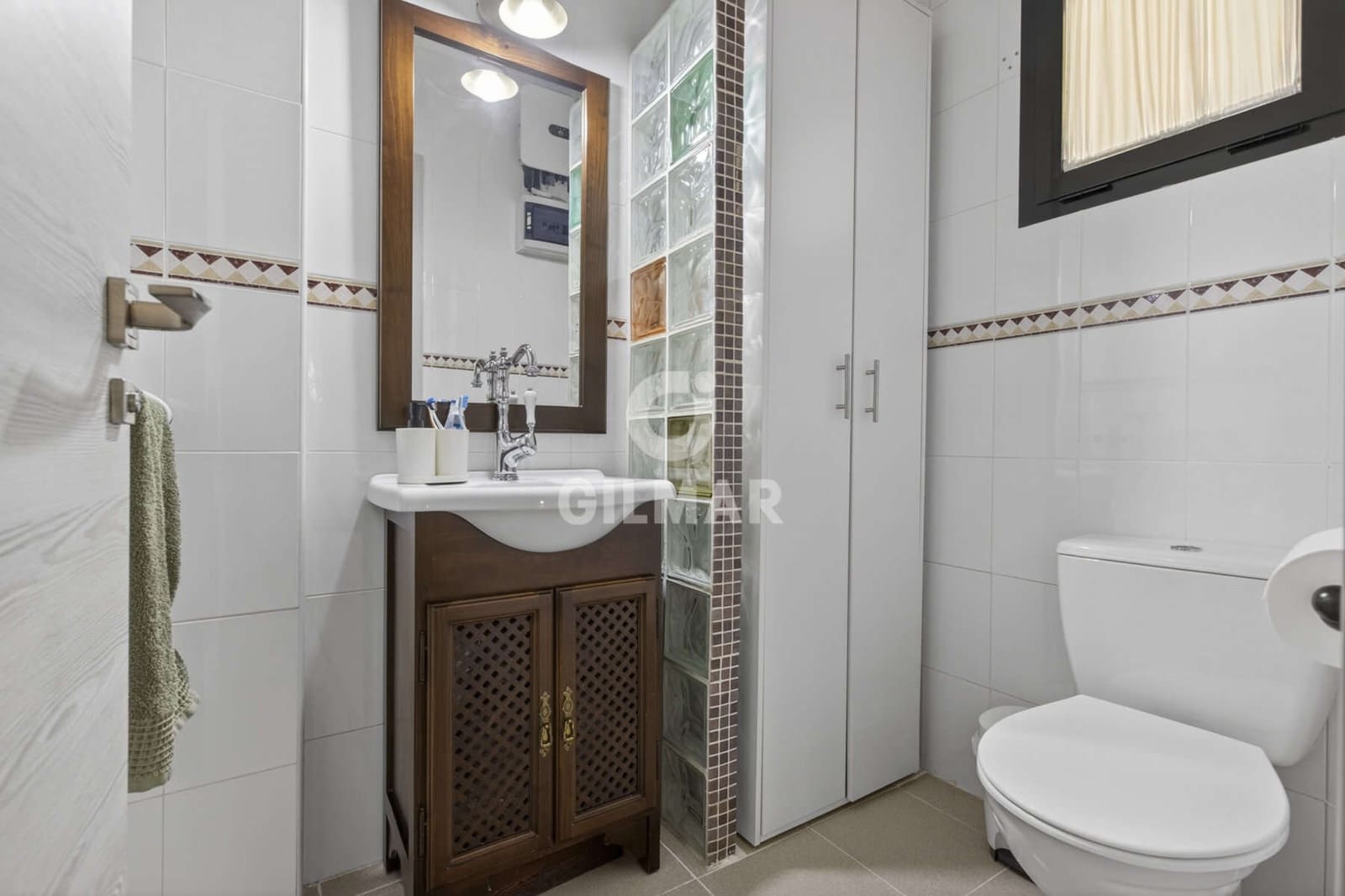3 soverom Kjedet enebolig til salgs i Montequinto med garasje - € 420 000 (Ref: 9810845)
