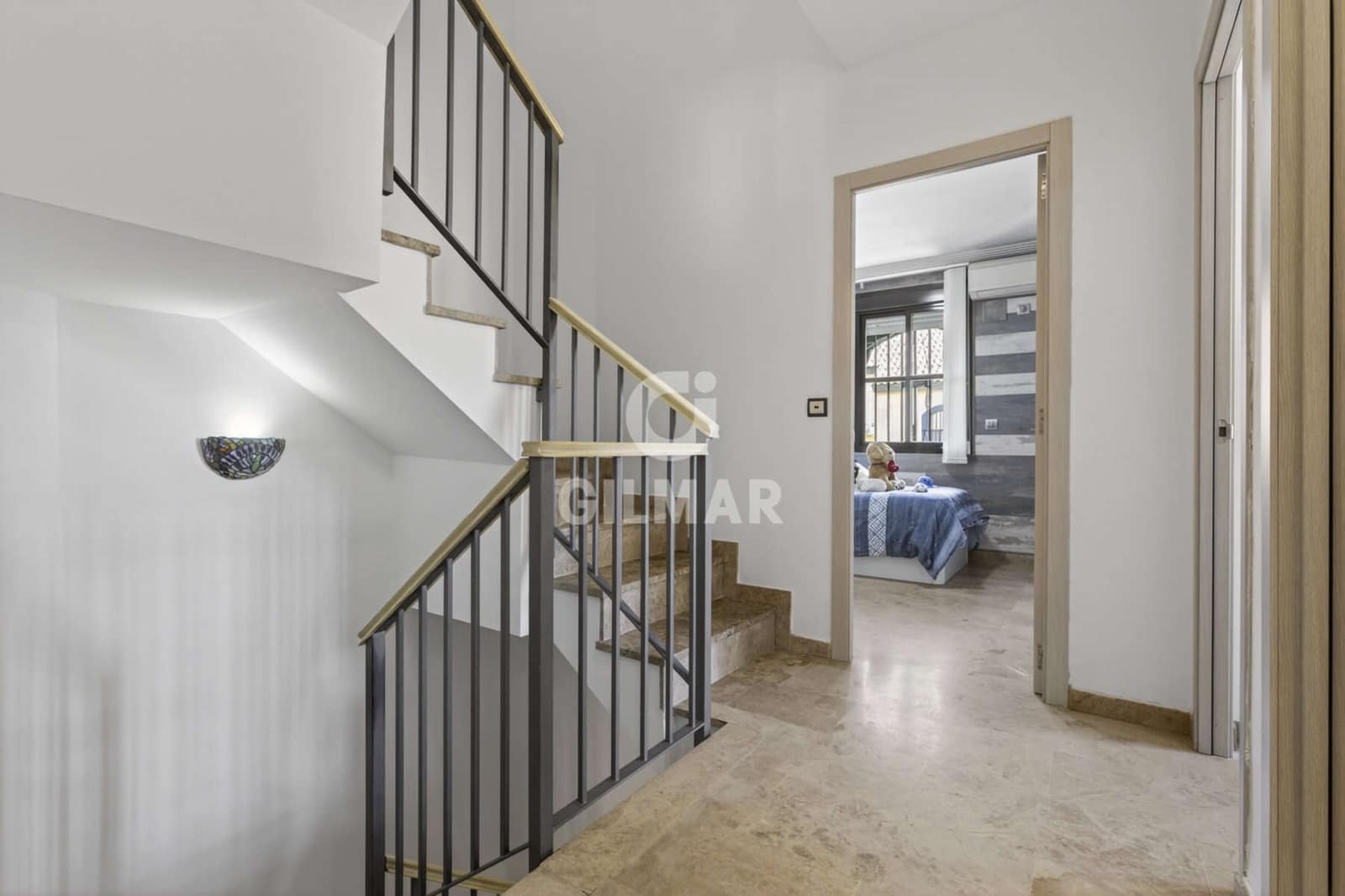 3 soverom Kjedet enebolig til salgs i Montequinto med garasje - € 420 000 (Ref: 9810845)