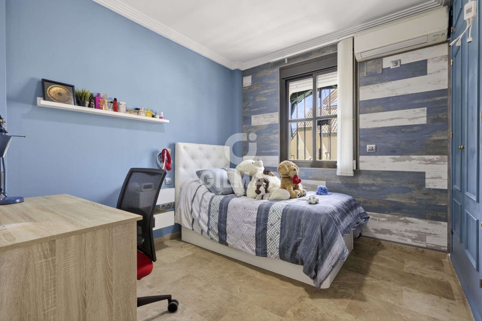 3 soverom Kjedet enebolig til salgs i Montequinto med garasje - € 420 000 (Ref: 9810845)