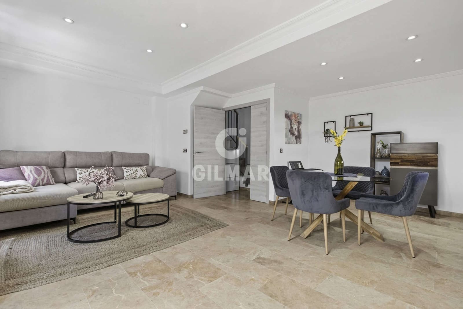 3 soverom Kjedet enebolig til salgs i Montequinto med garasje - € 420 000 (Ref: 9810845)