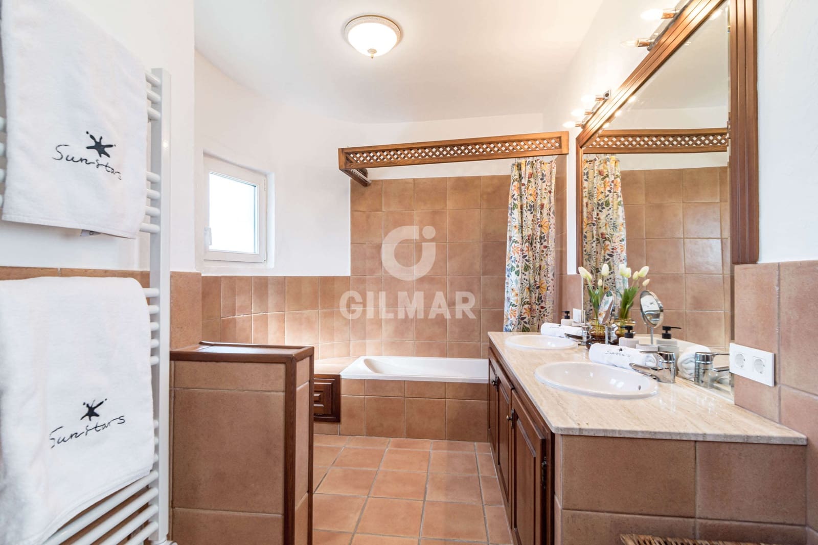 4 slaapkamer Villa te koop in Estepona met zwembad - € 1.900.000 (Ref: 9810846)