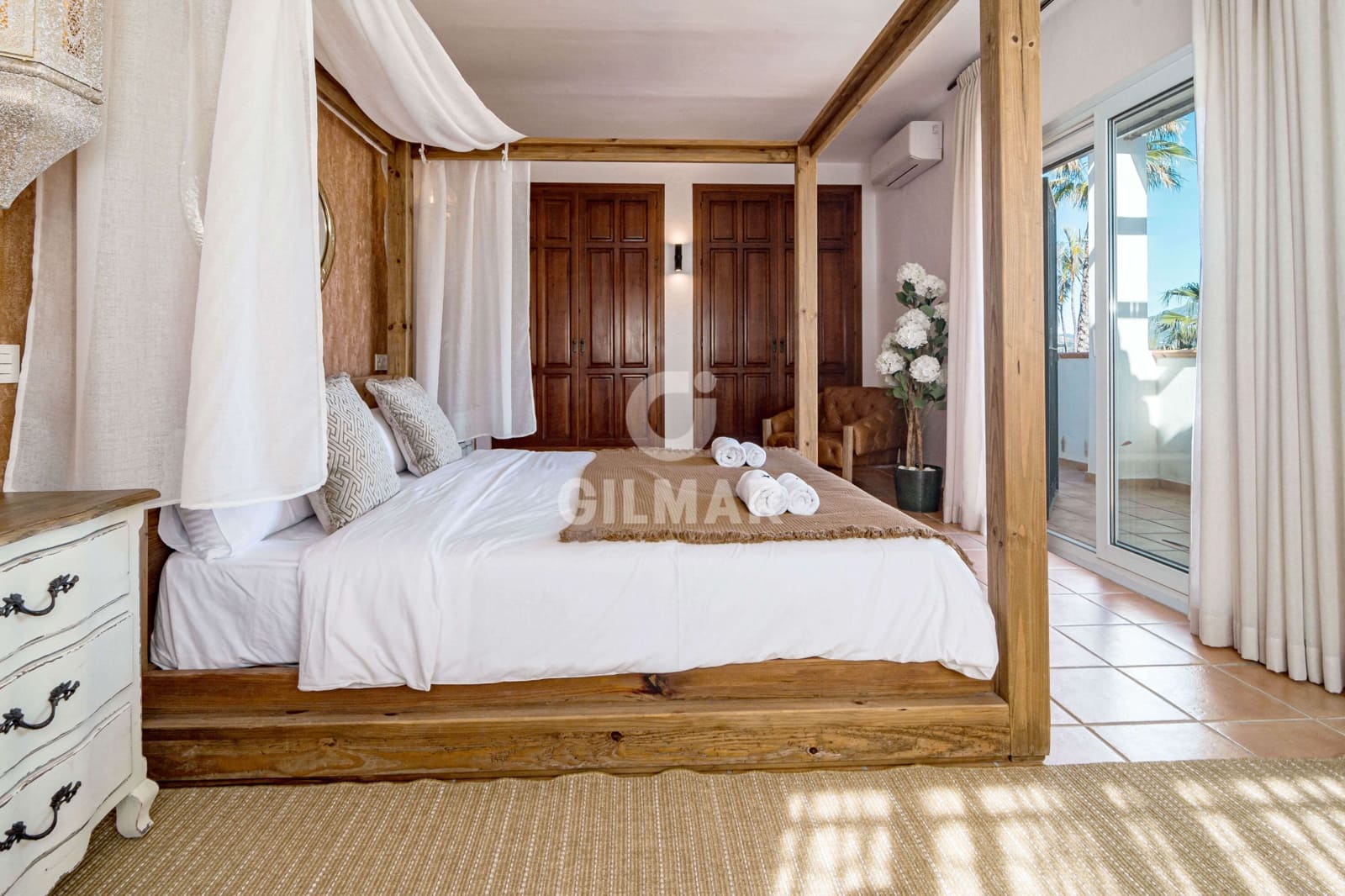 4 slaapkamer Villa te koop in Estepona met zwembad - € 1.900.000 (Ref: 9810846)