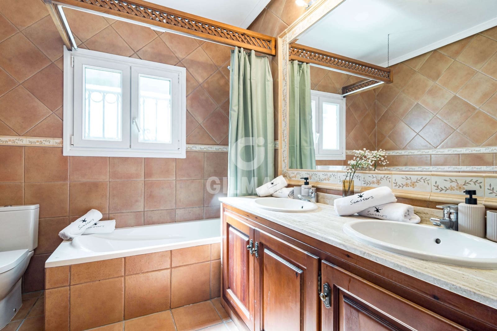 4 slaapkamer Villa te koop in Estepona met zwembad - € 1.900.000 (Ref: 9810846)
