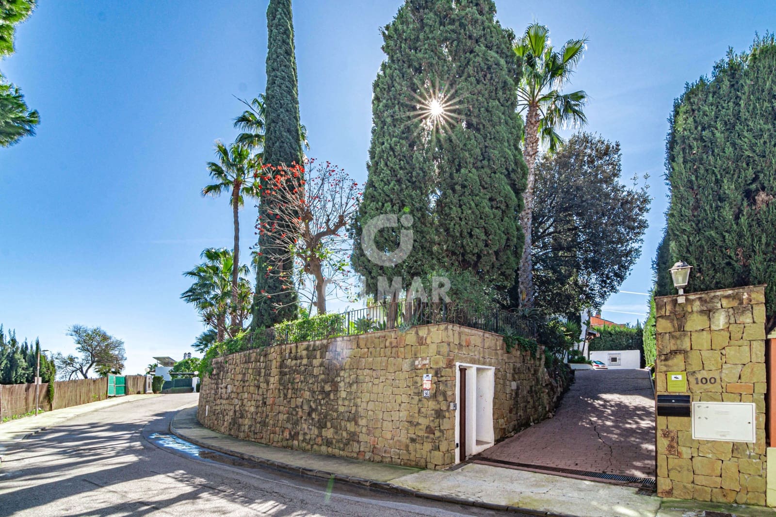 4 slaapkamer Villa te koop in Estepona met zwembad - € 1.900.000 (Ref: 9810846)