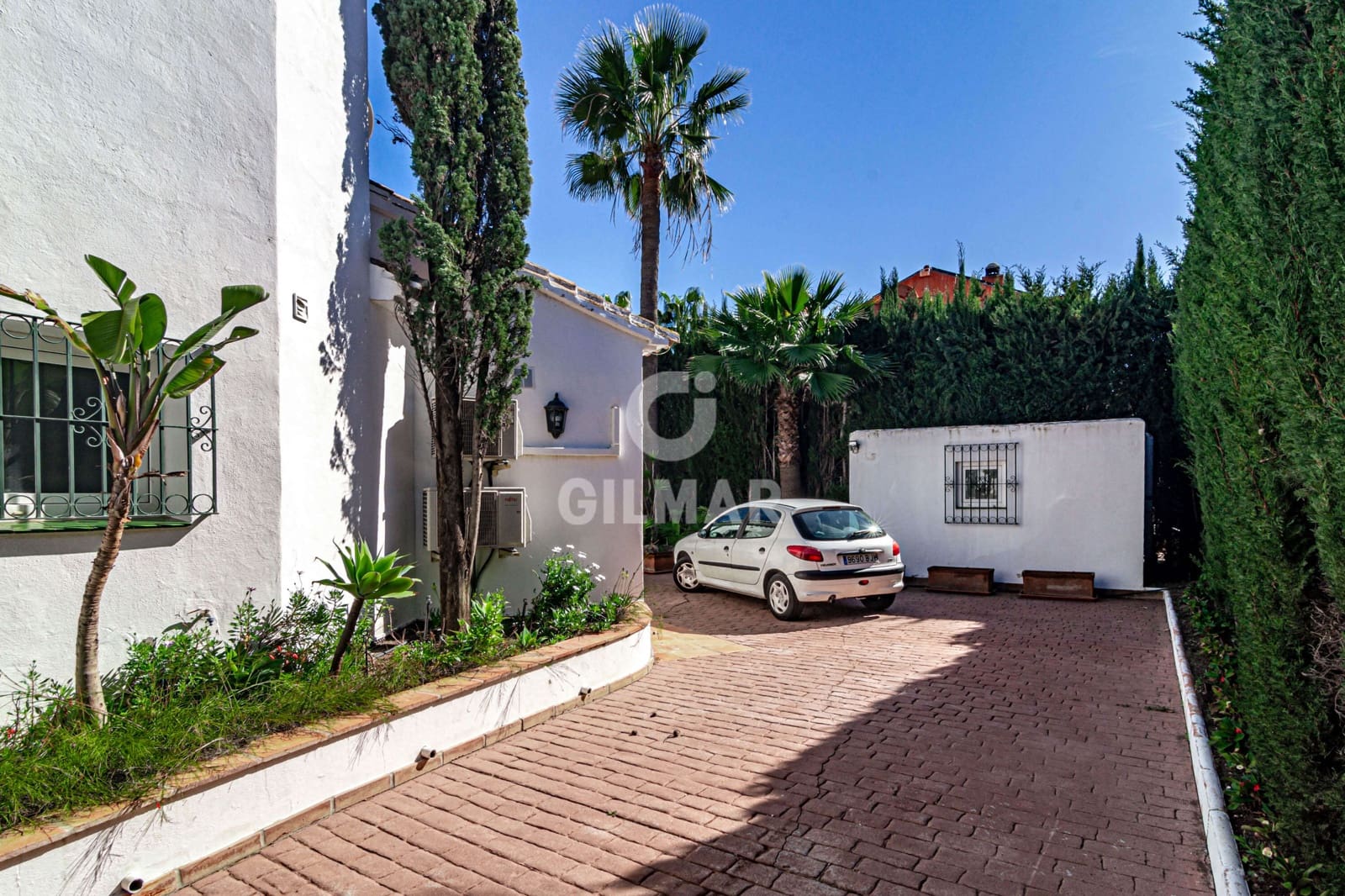 4 slaapkamer Villa te koop in Estepona met zwembad - € 1.900.000 (Ref: 9810846)