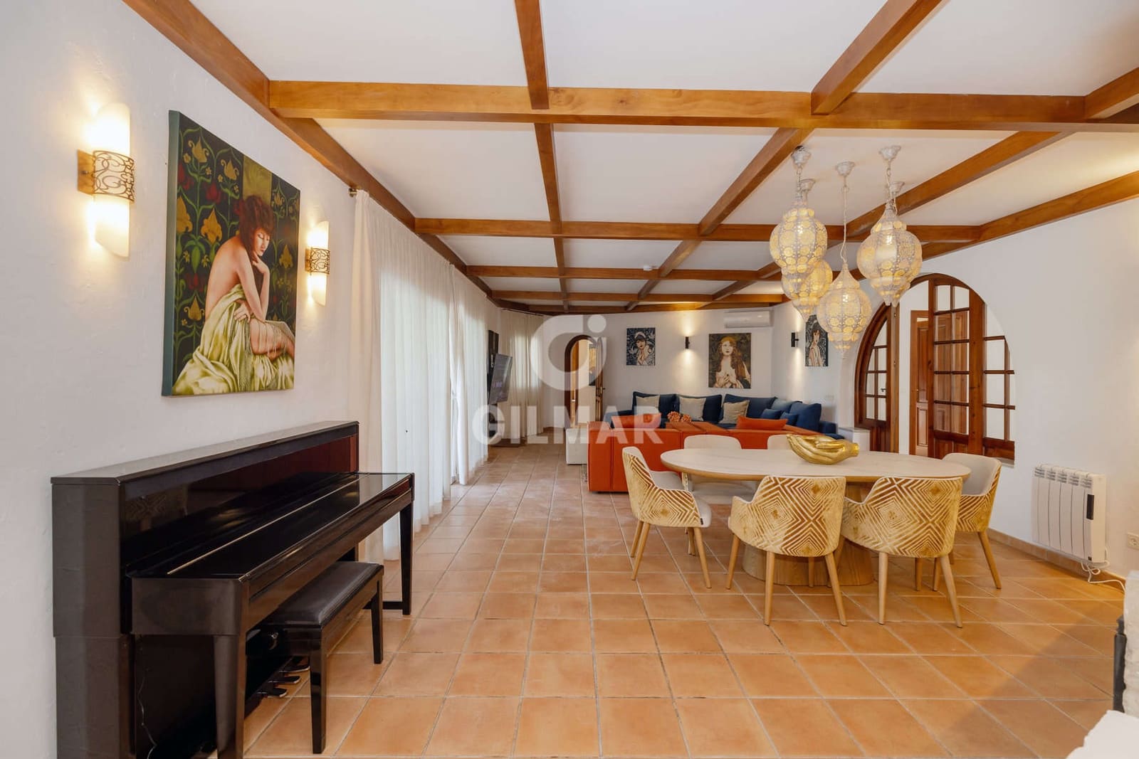 4 bedroom Villa for sale in Estepona with pool - € 1,900,000 (Ref: 9810846)