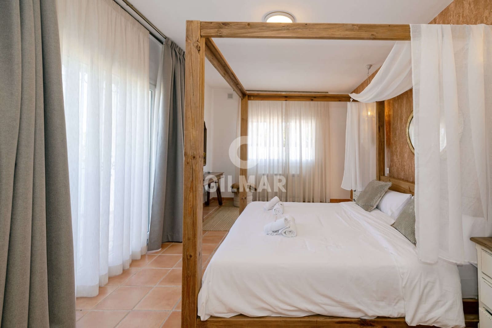 4 bedroom Villa for sale in Estepona with pool - € 1,900,000 (Ref: 9810846)
