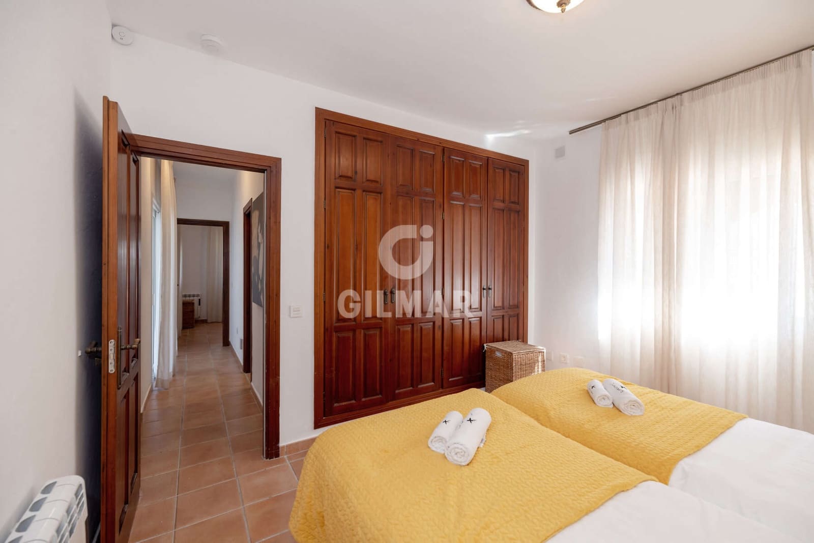4 bedroom Villa for sale in Estepona with pool - € 1,900,000 (Ref: 9810846)