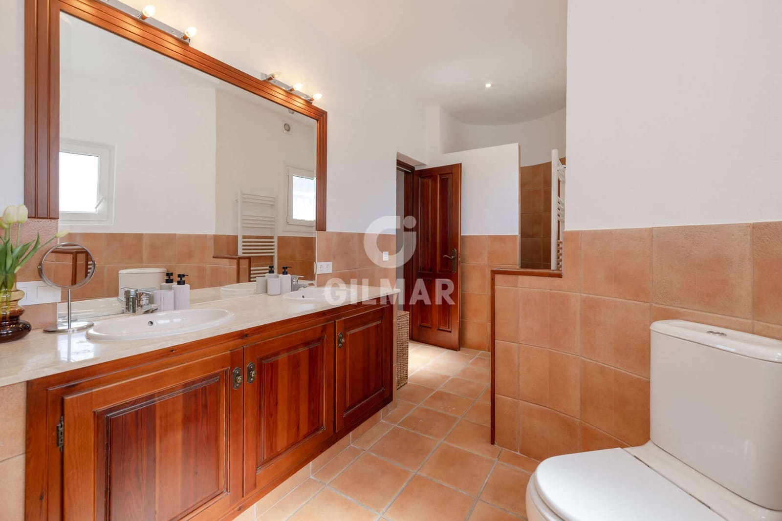 4 bedroom Villa for sale in Estepona with pool - € 1,900,000 (Ref: 9810846)