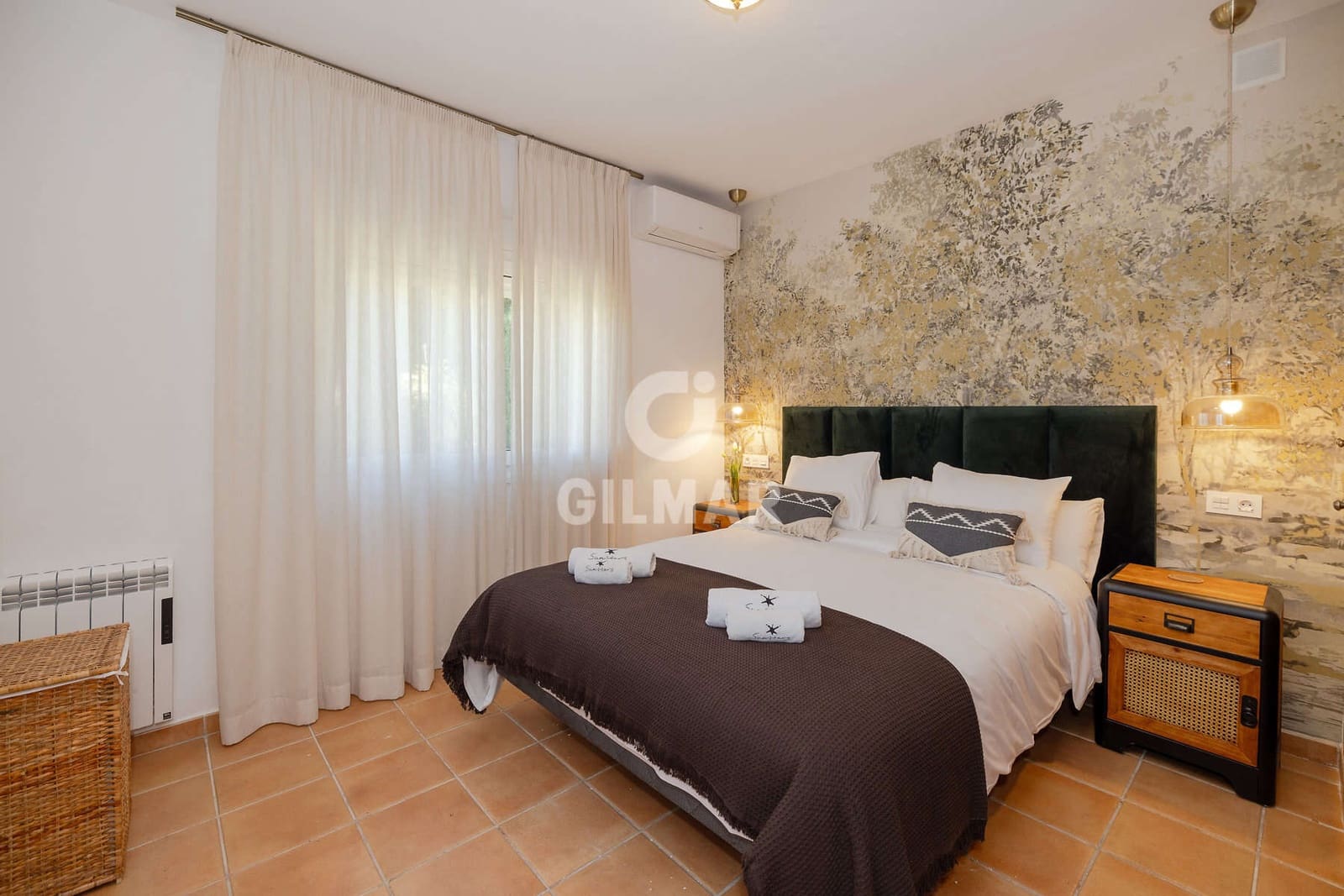 4 bedroom Villa for sale in Estepona with pool - € 1,900,000 (Ref: 9810846)