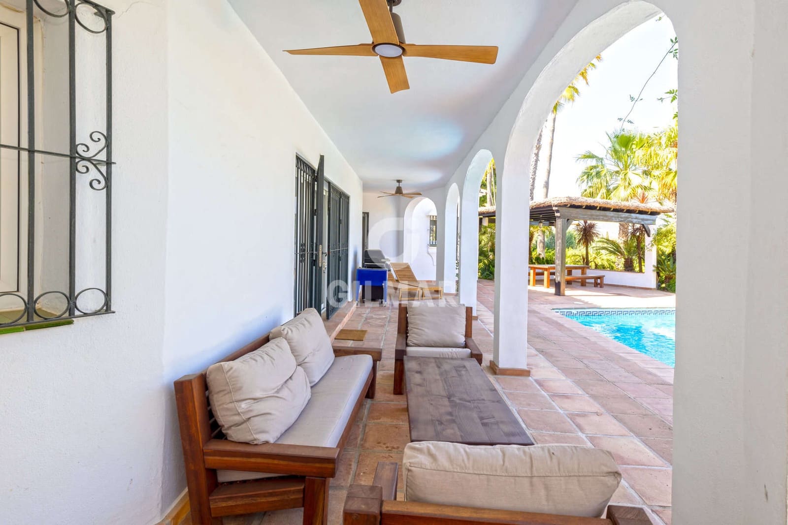 4 bedroom Villa for sale in Estepona with pool - € 1,900,000 (Ref: 9810846)