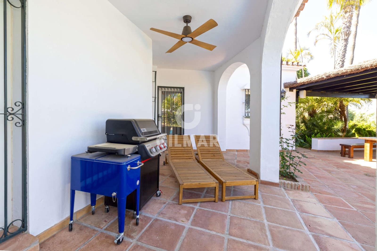 4 bedroom Villa for sale in Estepona with pool - € 1,900,000 (Ref: 9810846)