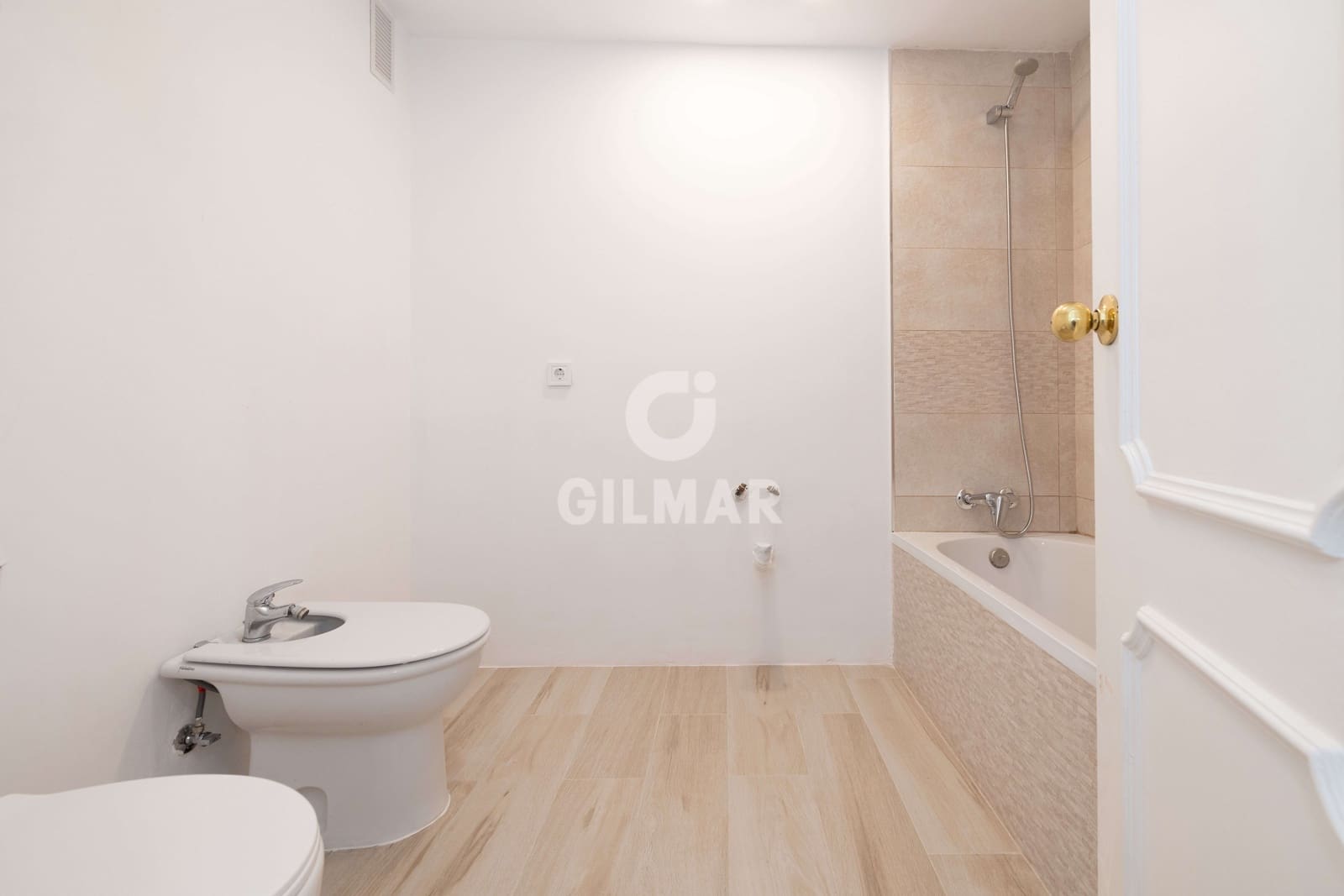 4 slaapkamer Flat te koop in Marbella met garage - € 515.000 (Ref: 9810847)