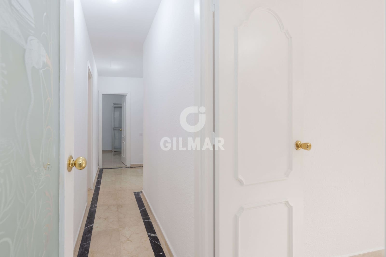 4 slaapkamer Flat te koop in Marbella met garage - € 515.000 (Ref: 9810847)
