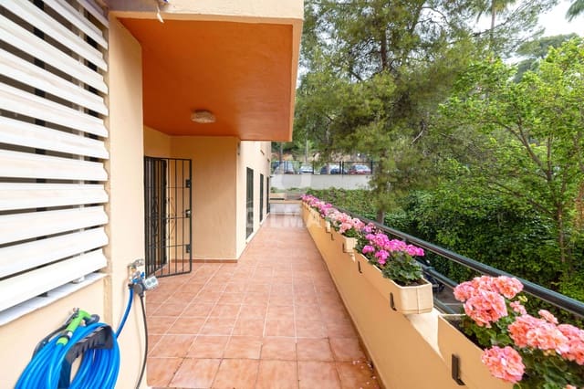 4 slaapkamer Flat te koop in Playa Bajadilla - Puertos, Marbella met garage - € 515.000 (Ref: 9810847)