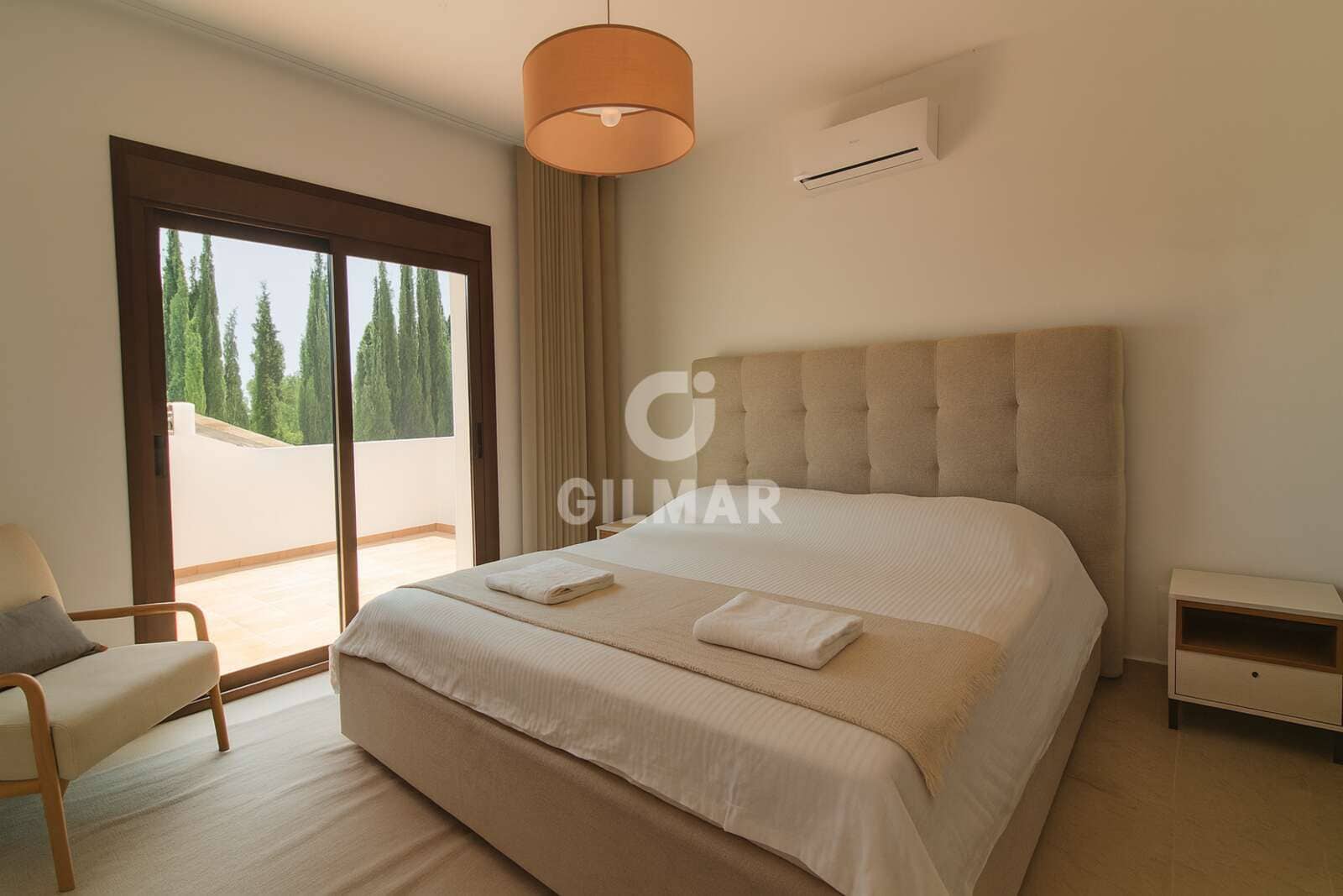 4 sypialnia Willa na sprzedaż w El Paraiso z basenem - 1 400 000 € (Ref: 9810848)