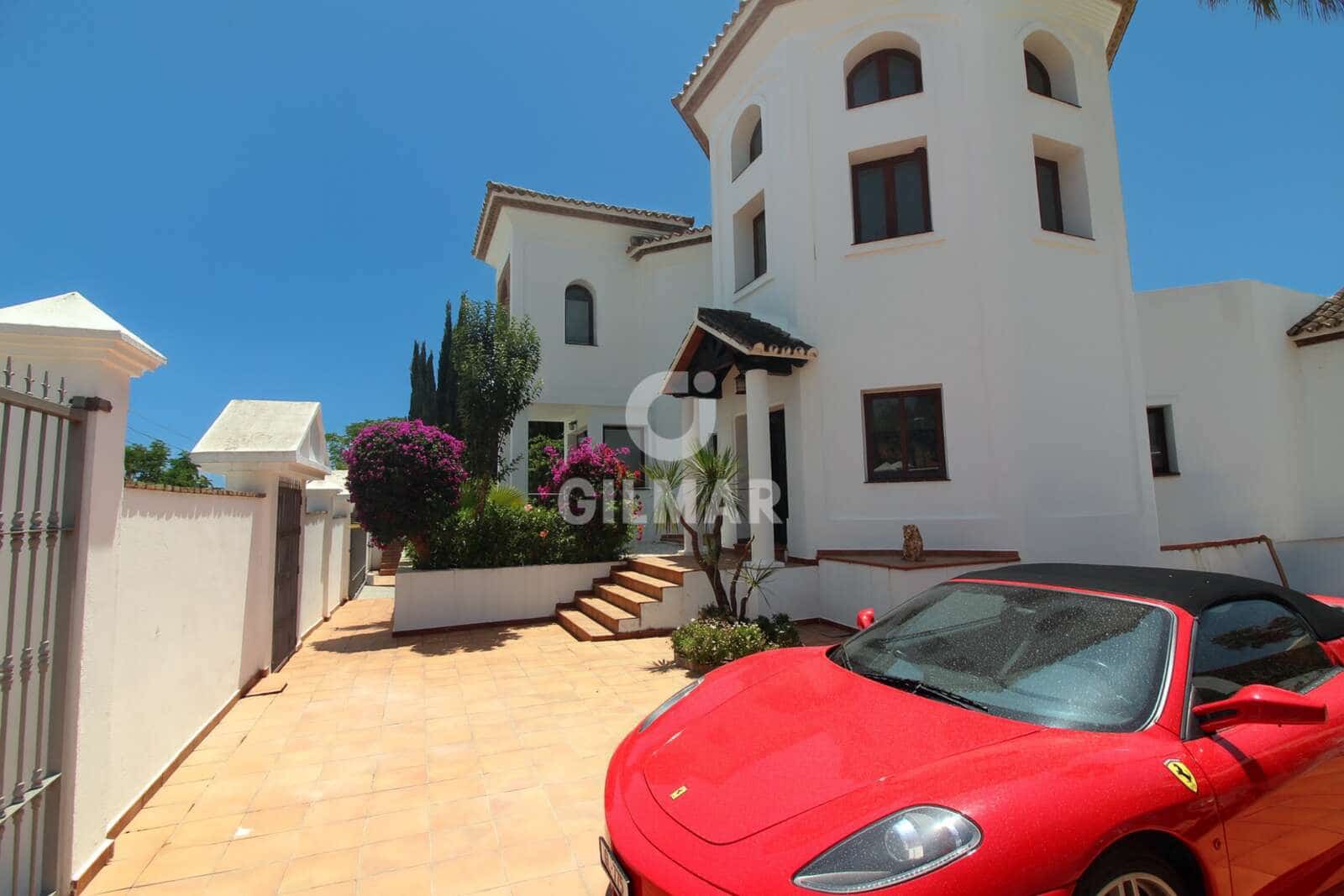 4 sypialnia Willa na sprzedaż w El Paraiso z basenem - 1 400 000 € (Ref: 9810848)