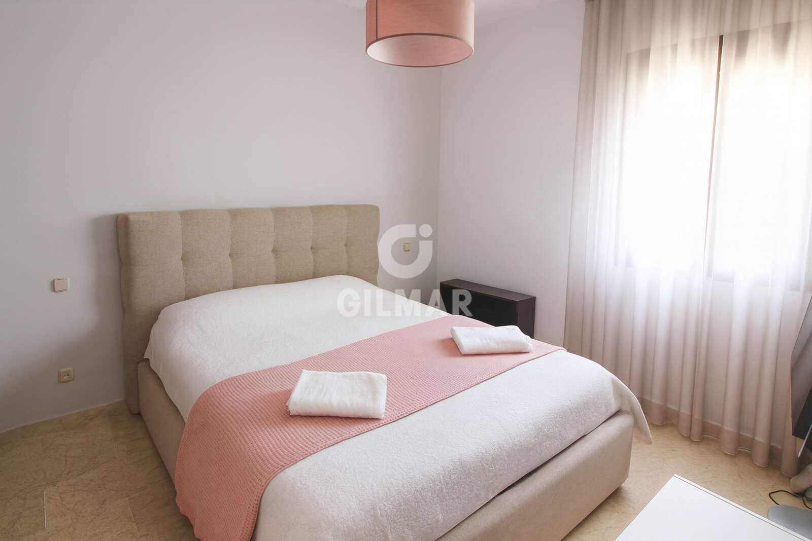 4 sypialnia Willa na sprzedaż w El Paraiso z basenem - 1 400 000 € (Ref: 9810848)