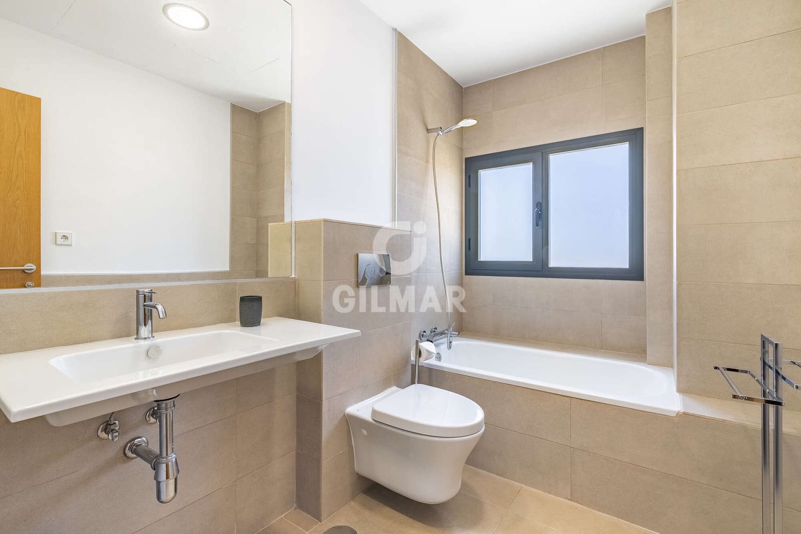 4 soverom Villa til salgs i Manilva med svømmebasseng garasje - € 1 150 000 (Ref: 9810849)