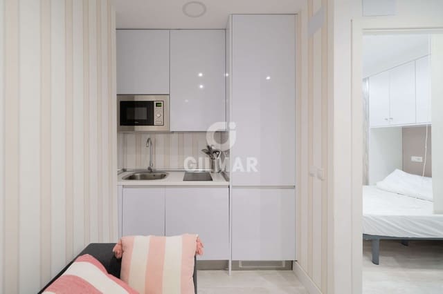 2 slaapkamer Flat te koop in Universidad, Madrid stad - € 295.000 (Ref: 9814742)